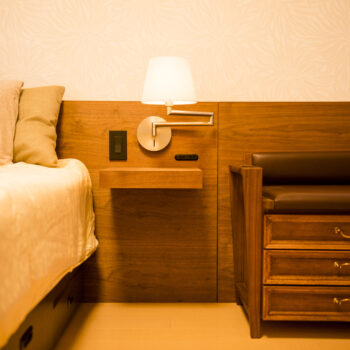 ホテルライクなベッドルーム