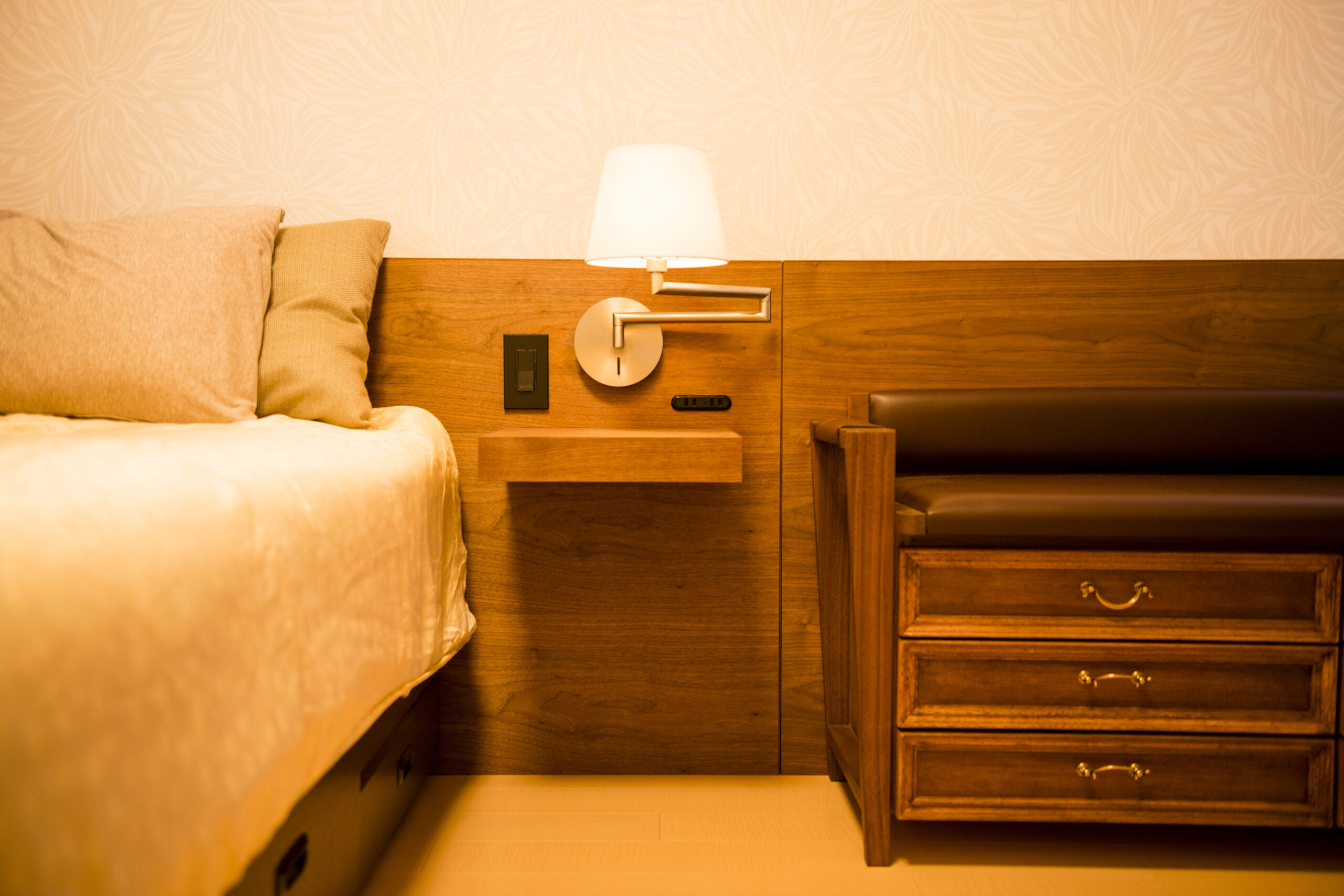 ホテルライクなベッドルーム