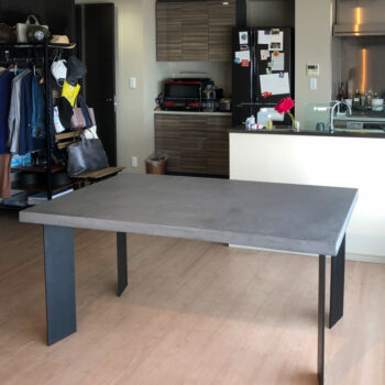 ダイニングテーブル