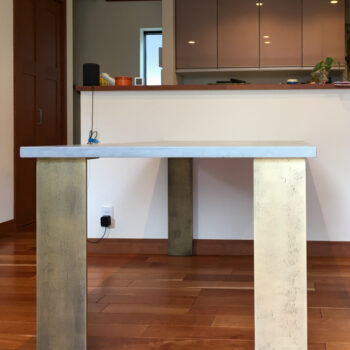 ダイニングテーブル